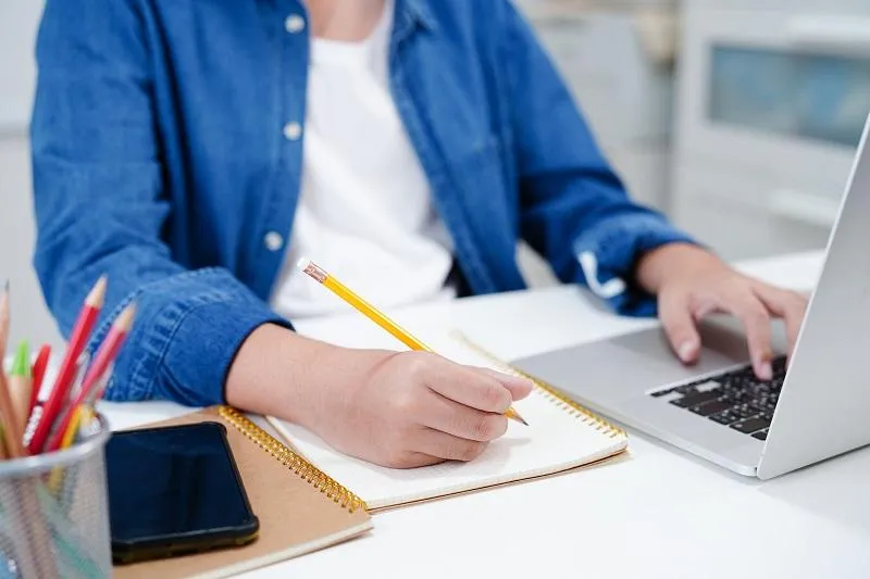 Plagiat i etyka akademicka